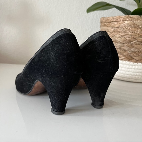 Vintage Leather Pumps - Picture 5 of 9